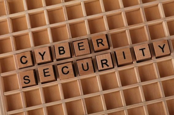 cyberbezpieczenstwo-zaczyna-sie-zanim-powstanie-pierwsza-linia-kodu