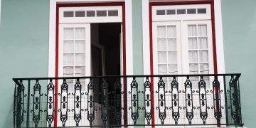 Balkon należy do mieszkania czy do wspólnoty? Od odpowiedzi zależy, kto zapłaci za remont - Aktualności Balkon należy do mieszkania czy do wspólnoty? Od odpowiedzi zależy, kto zapłaci za remont